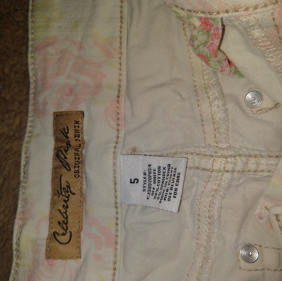 Celebrity pink shorts - Picture 3 of 3